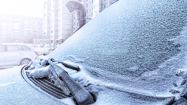 Przydatne gadżety do auta na zimę 